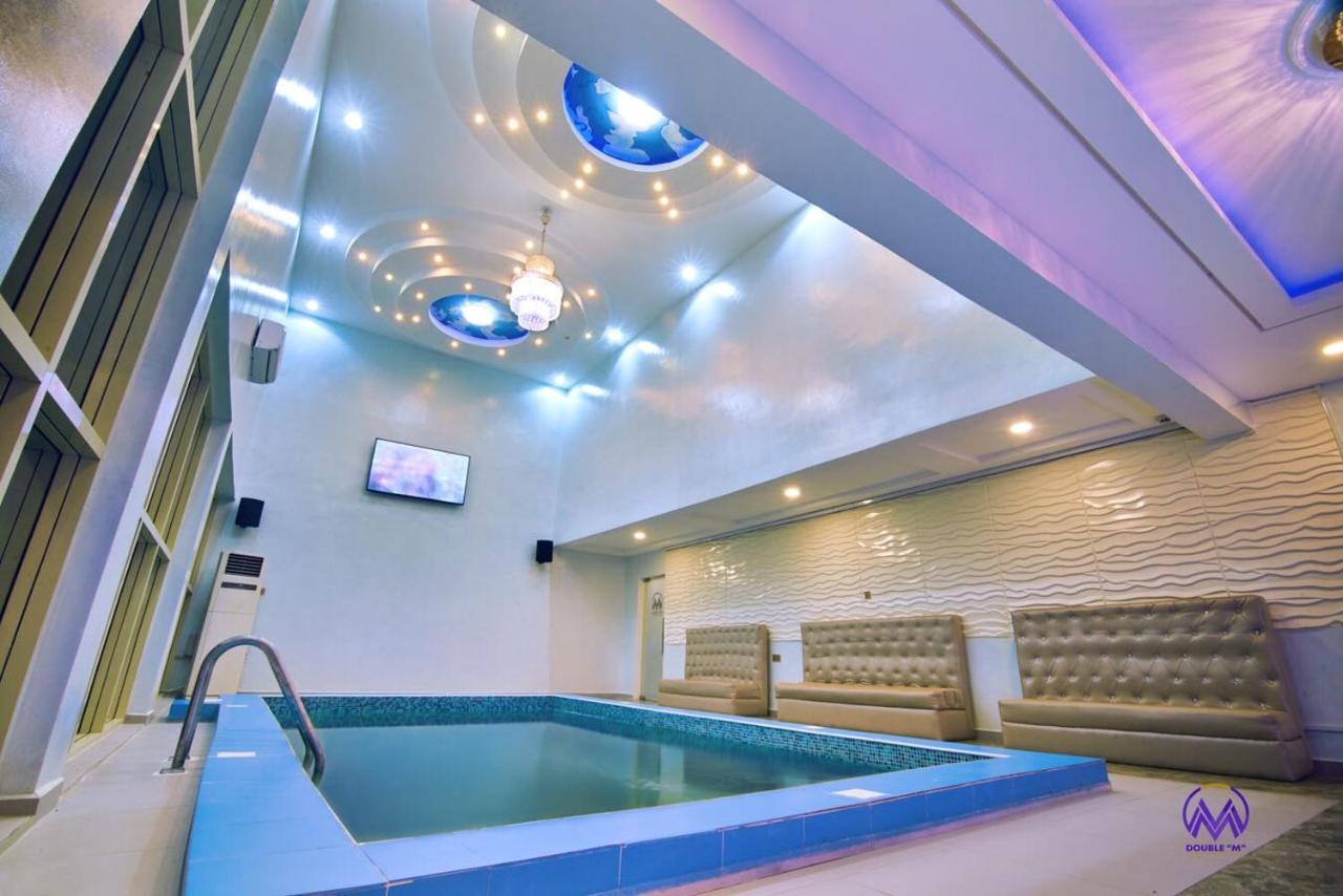 Double M Exquisite Suites And Lounge Lekki Ogombo Экстерьер фото
